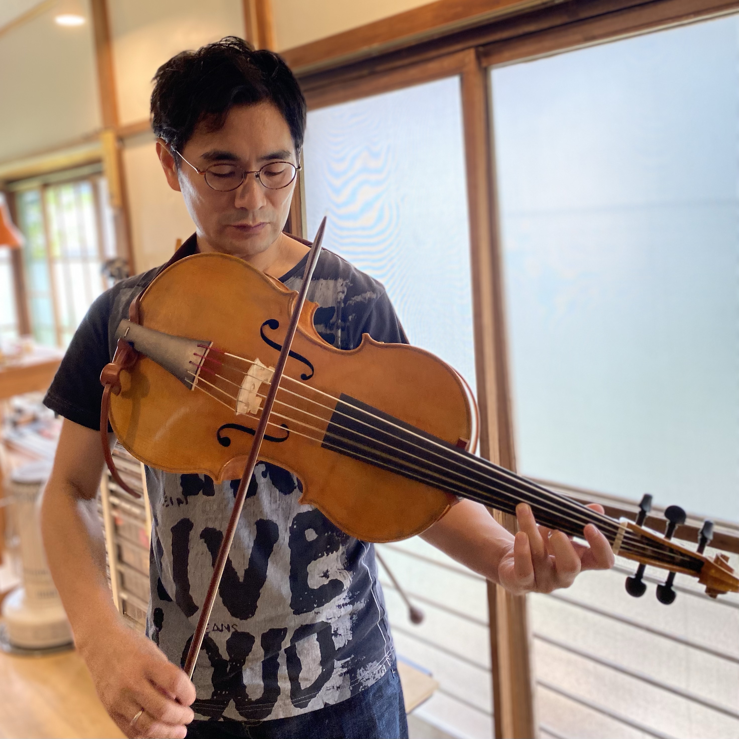 マトリョーシカ 作家 ニコラエヴァ「楽器演奏」 George & Noriko | The Backstage Sessions 2022 - YouTube